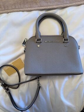 Michael Kors Light Grey Cindy - XS Crossbody leather
